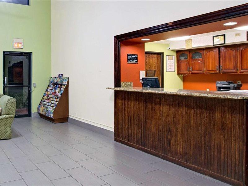 Hotel Super 8 By Wyndham Clearwater/St. Petersburg Airport Zewnętrze zdjęcie