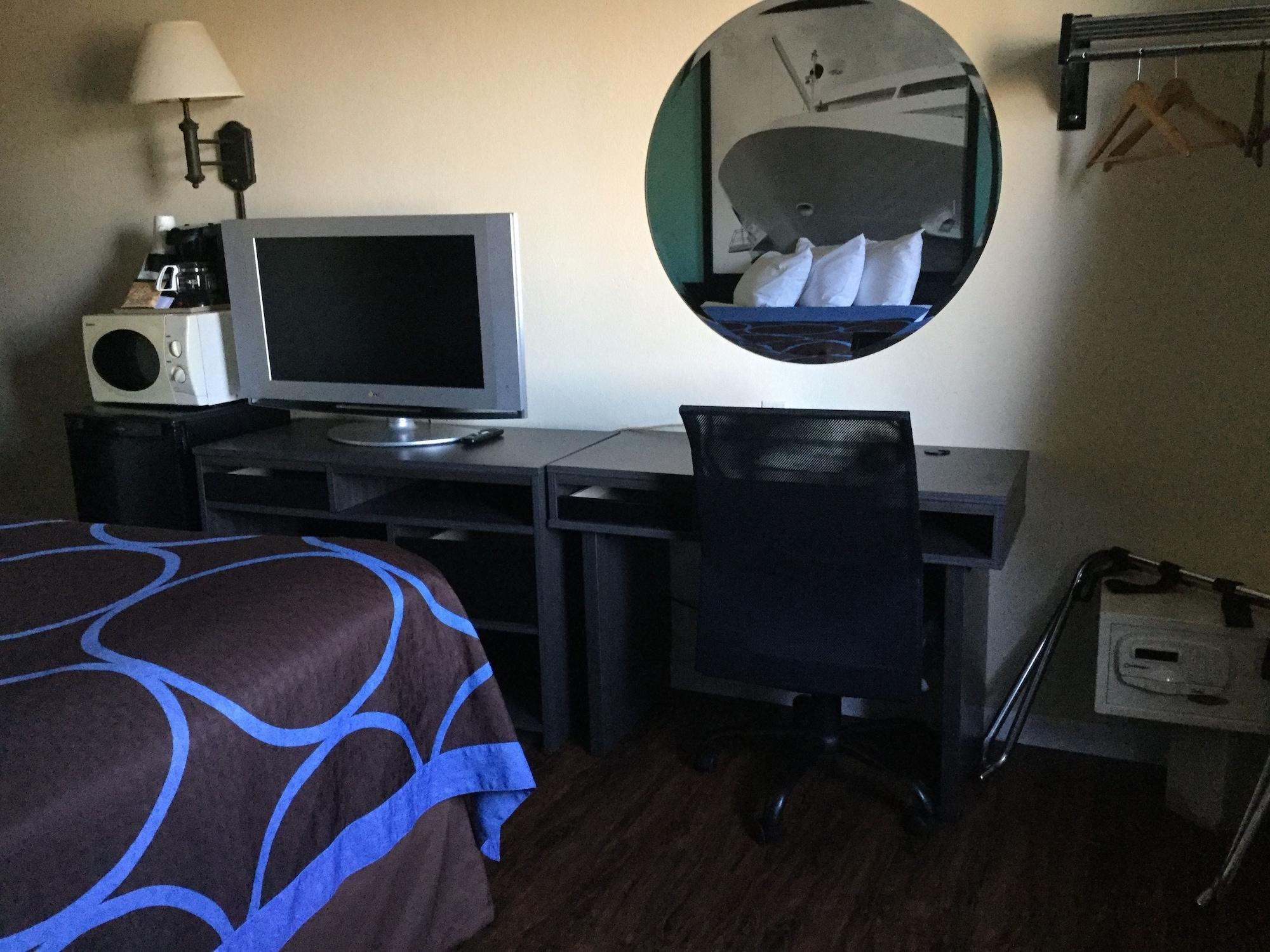 Hotel Super 8 By Wyndham Clearwater/St. Petersburg Airport Zewnętrze zdjęcie