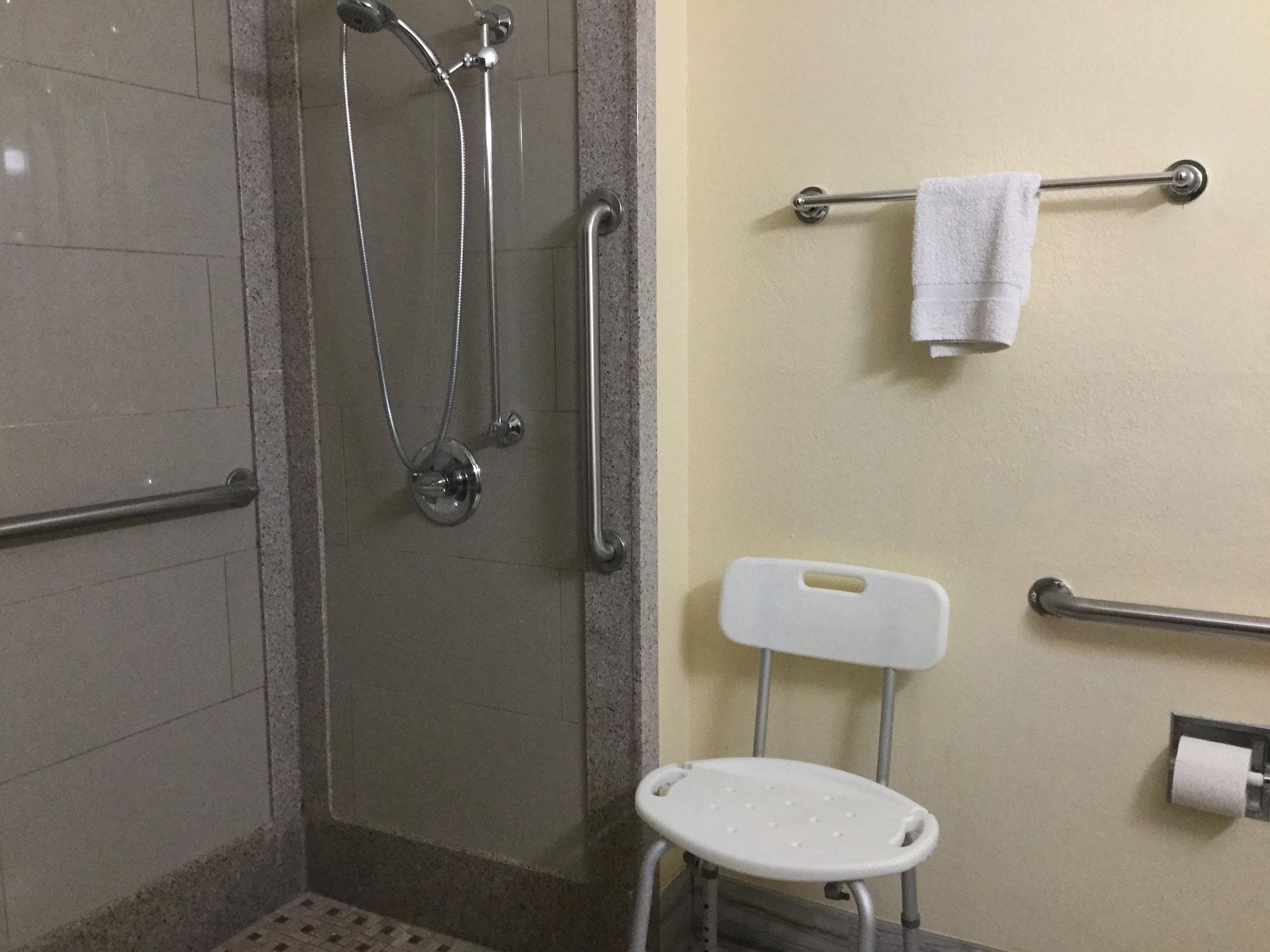 Hotel Super 8 By Wyndham Clearwater/St. Petersburg Airport Zewnętrze zdjęcie