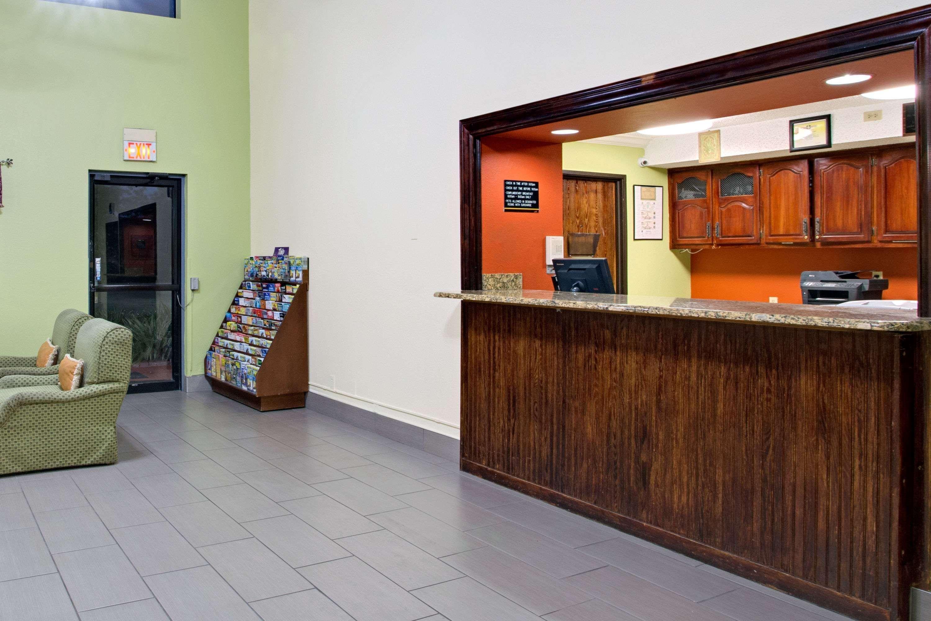 Hotel Super 8 By Wyndham Clearwater/St. Petersburg Airport Zewnętrze zdjęcie