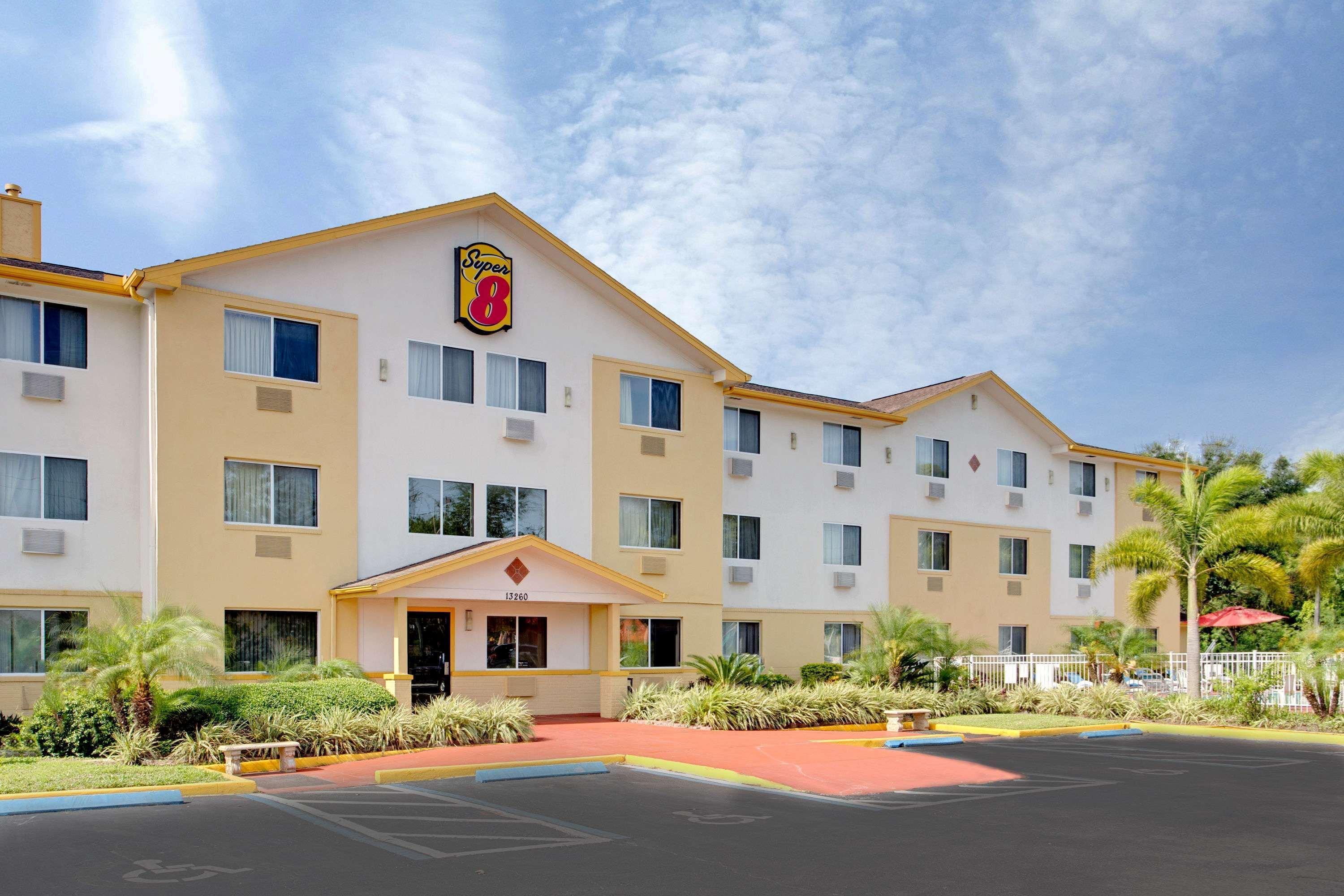 Hotel Super 8 By Wyndham Clearwater/St. Petersburg Airport Zewnętrze zdjęcie