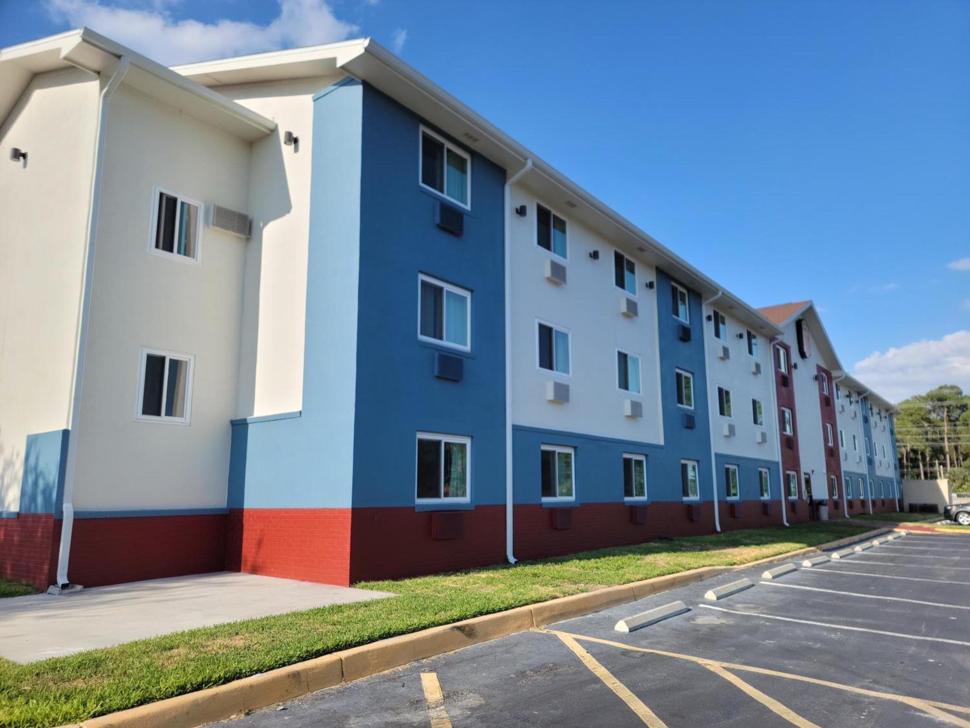 Hotel Super 8 By Wyndham Clearwater/St. Petersburg Airport Zewnętrze zdjęcie